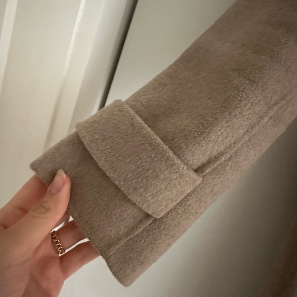 Zara coat from the basic out wear line. - Picture 6 of 7